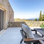 Luxurious In With Private Pool And Breathtaking Sea Views Villa *