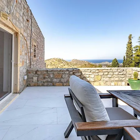 Luxurious In With Private Pool And Breathtaking Sea Views Villa *